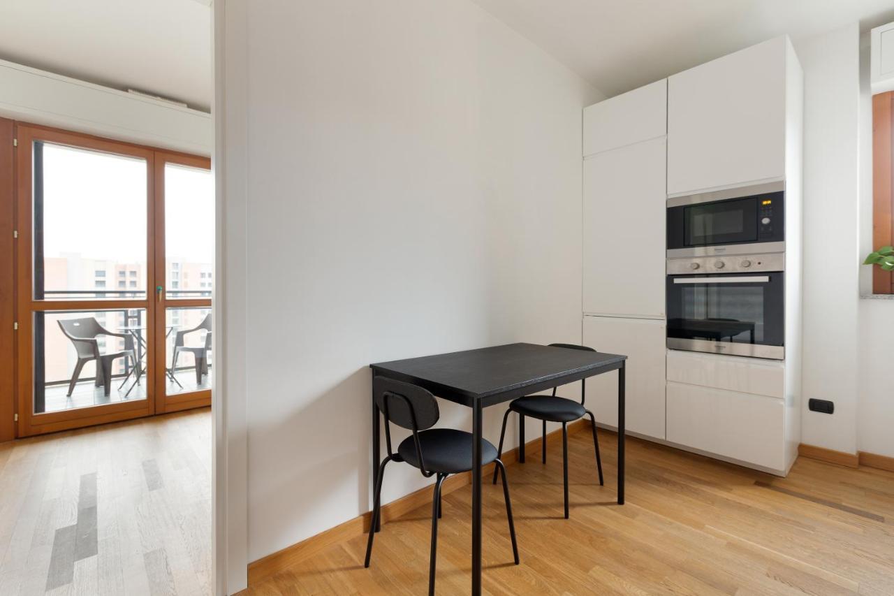 Milan Comfy Apartment X3 - With Balcony Exterior photo