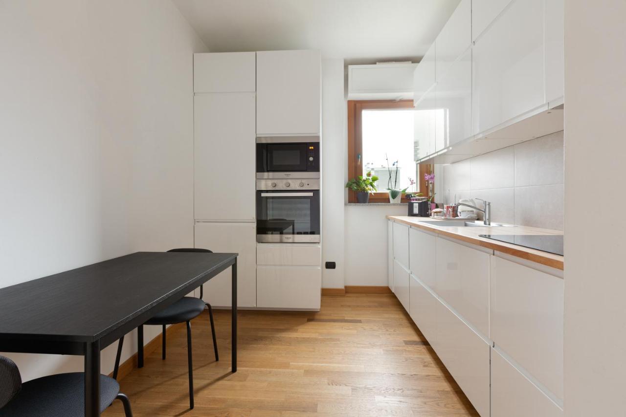 Milan Comfy Apartment X3 - With Balcony Exterior photo
